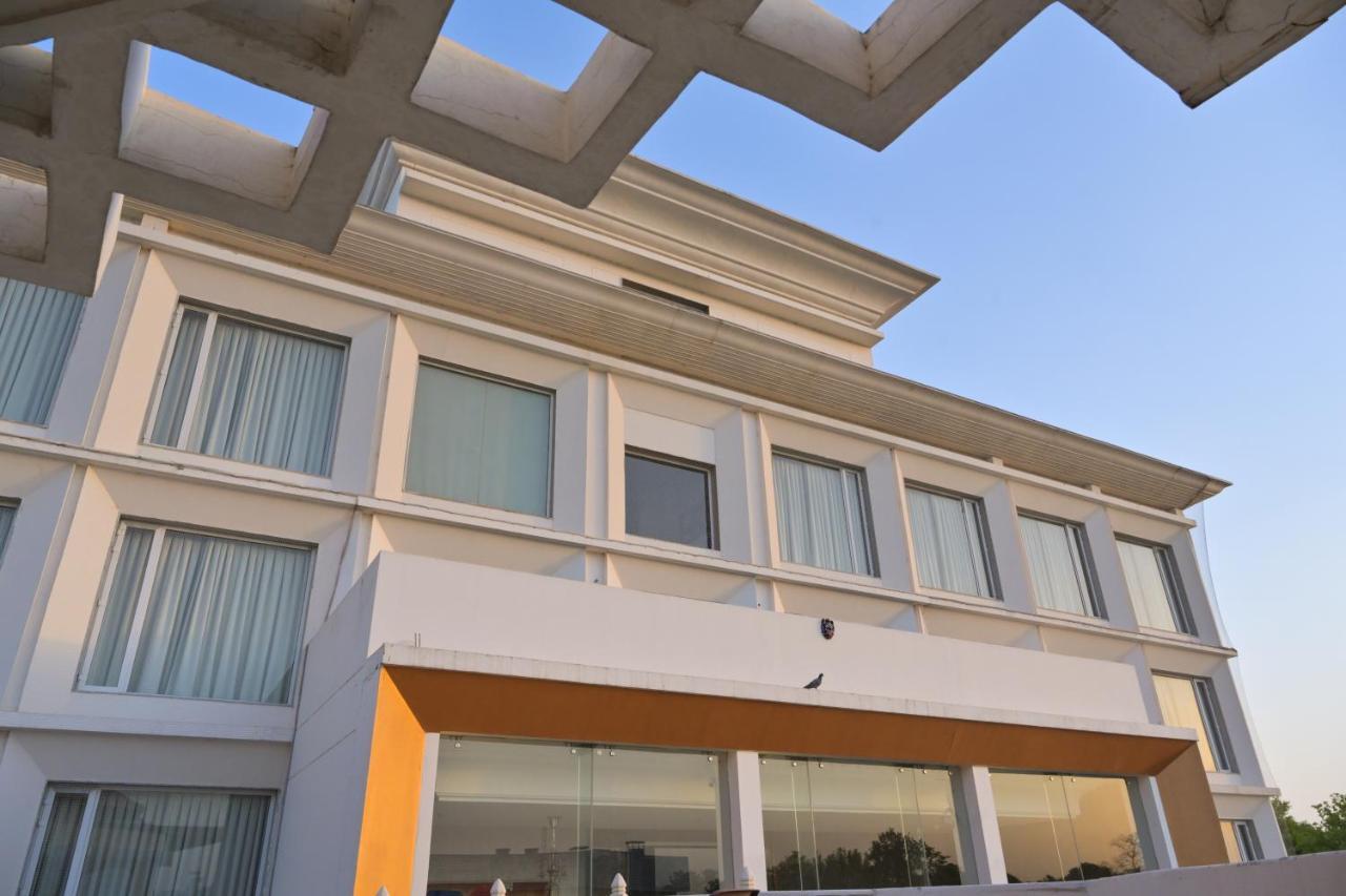Stardom Resort Dźajpur Zewnętrze zdjęcie