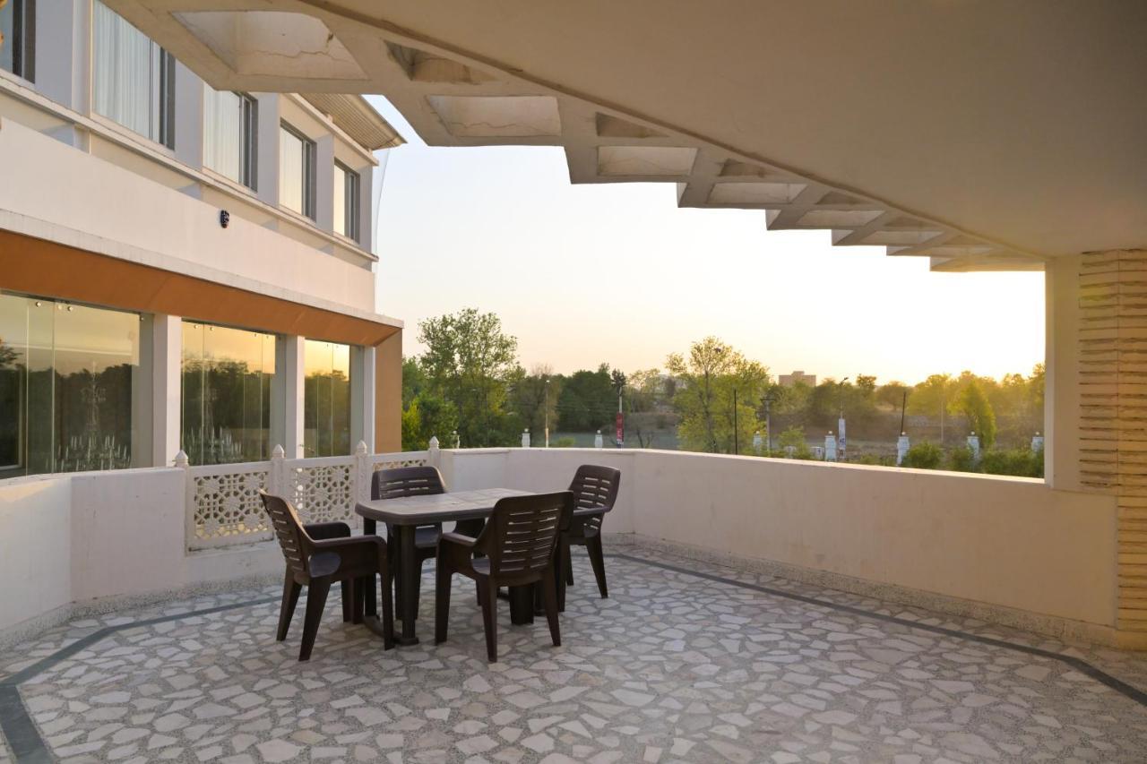 Stardom Resort Dźajpur Zewnętrze zdjęcie