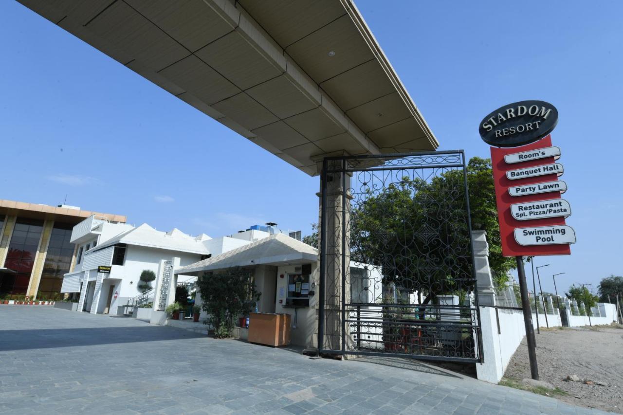 Stardom Resort Dźajpur Zewnętrze zdjęcie