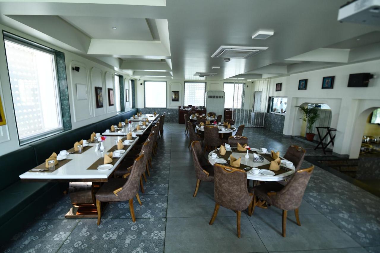 Stardom Resort Dźajpur Zewnętrze zdjęcie